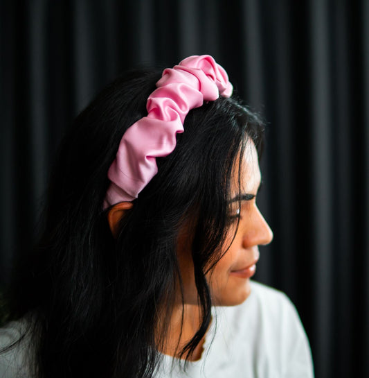 Lyse rosa scrunchy hårbøyle